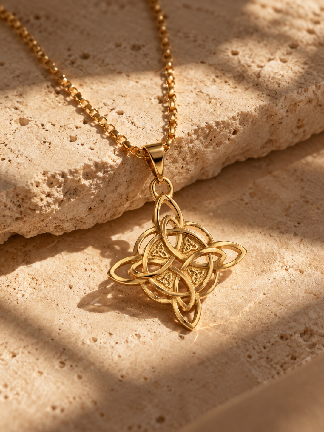 WITCHES KNOT PROTECTION AMULET